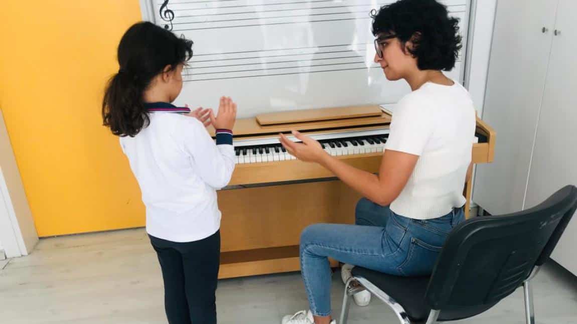 Öğrencilerimize Ücretsiz Piyano Dersi!